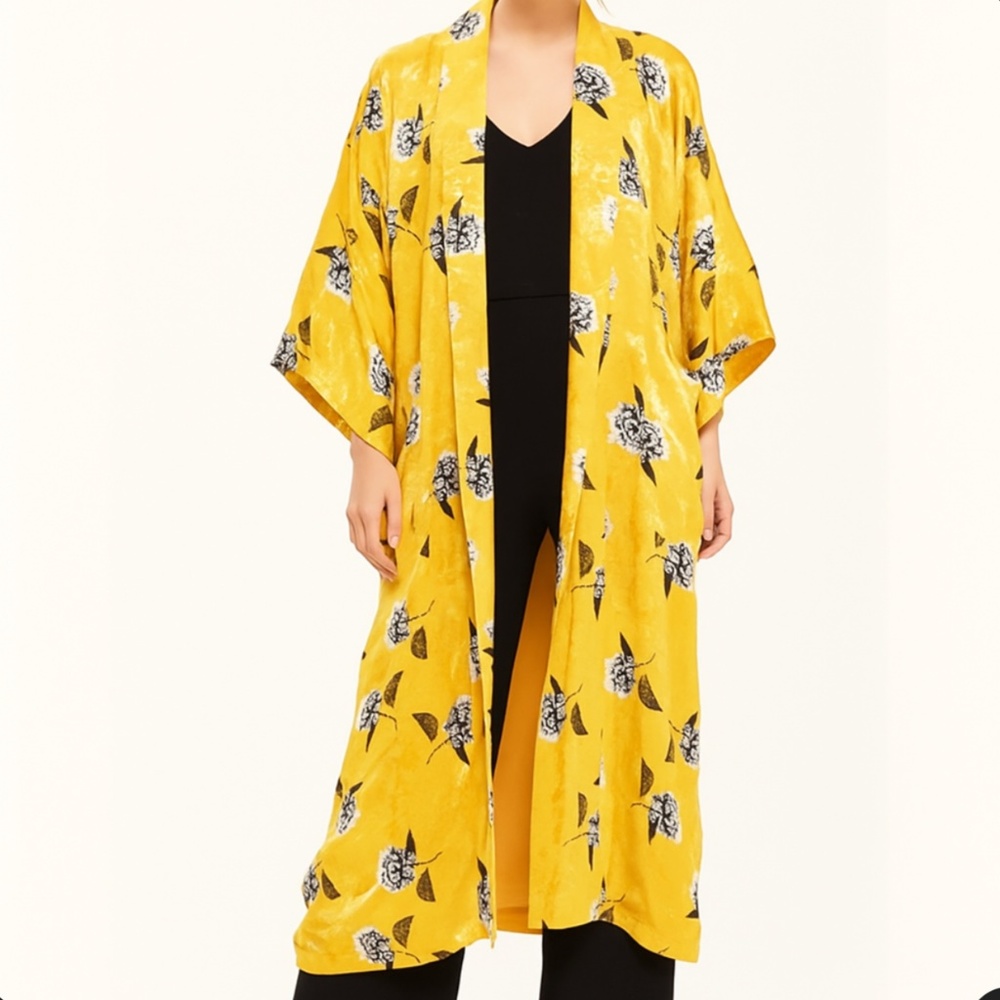 TopShop   Kimono Duster Robe Yellow floral Crane Print Cover up